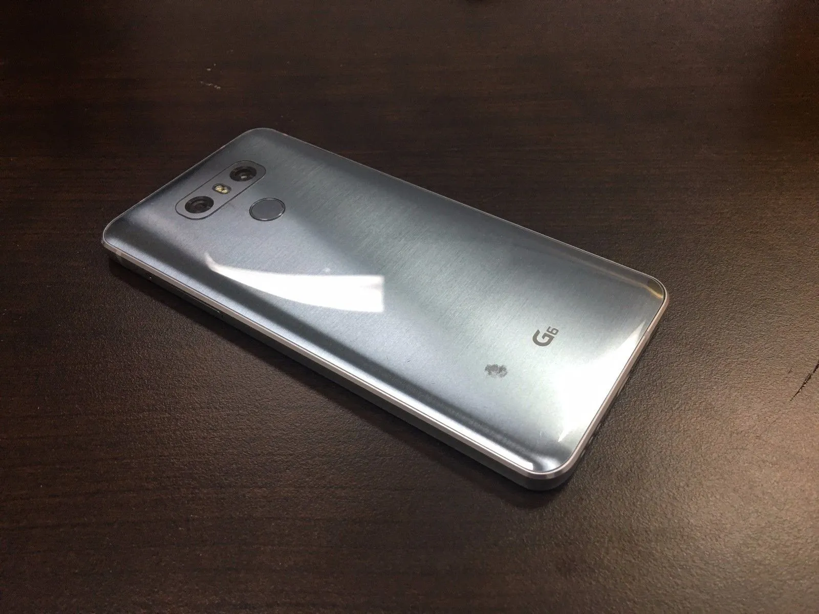 LG G6 H872 32GB Platinum -Smartphone - 32GB T-MOBILE