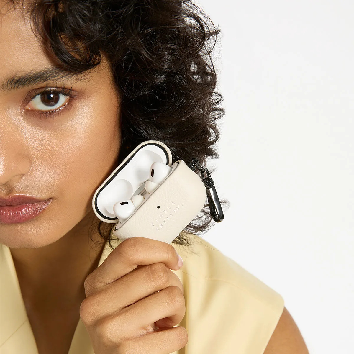 Miracle Worker Airpods Case With Clip - Chalk